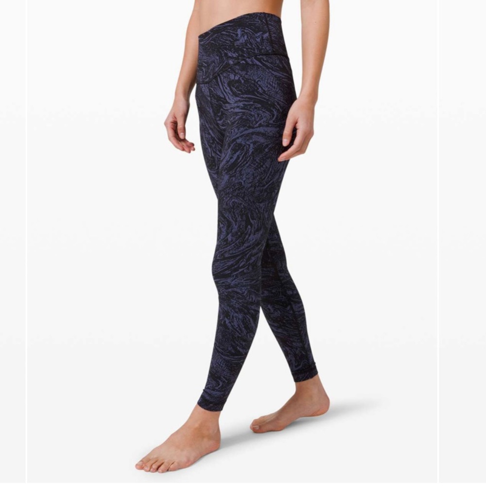 Very rare Lululemon Wunder Under Leggings! - Picture 2 of 11